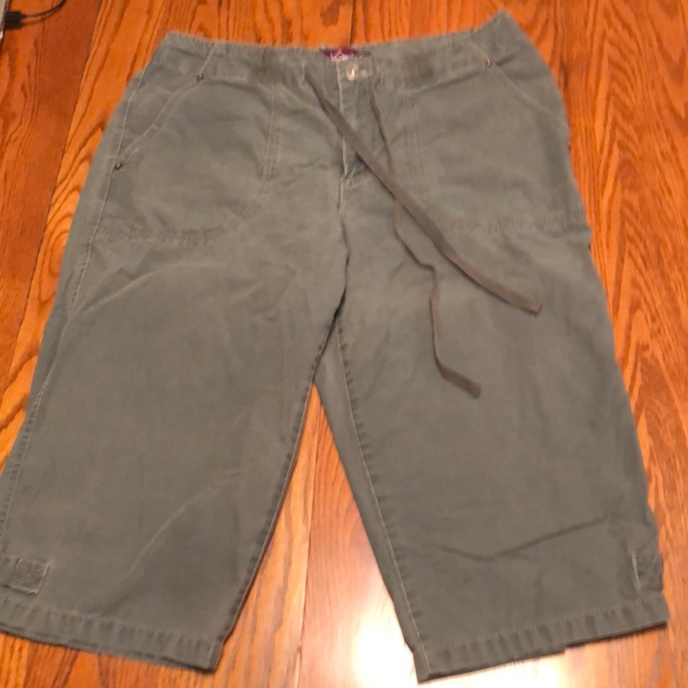 Cotton capris